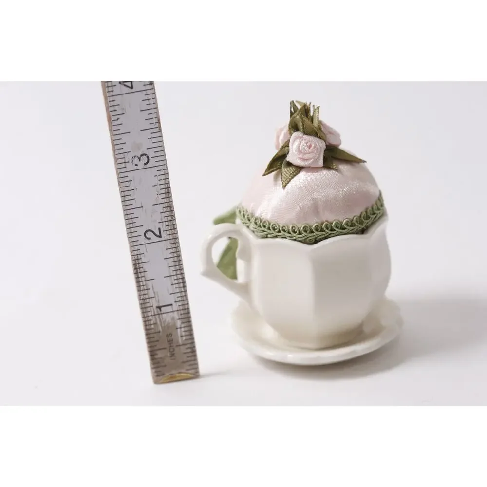 1998 Mud Pie Tea Cup Miniature Pin Cushion Sewing Accessory ~ 260622-WH 1240